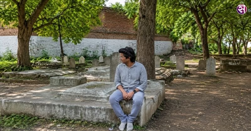 जीवन में सबसे पहले मनुष्य बनना रिसर्च स्कॉलर नहीं